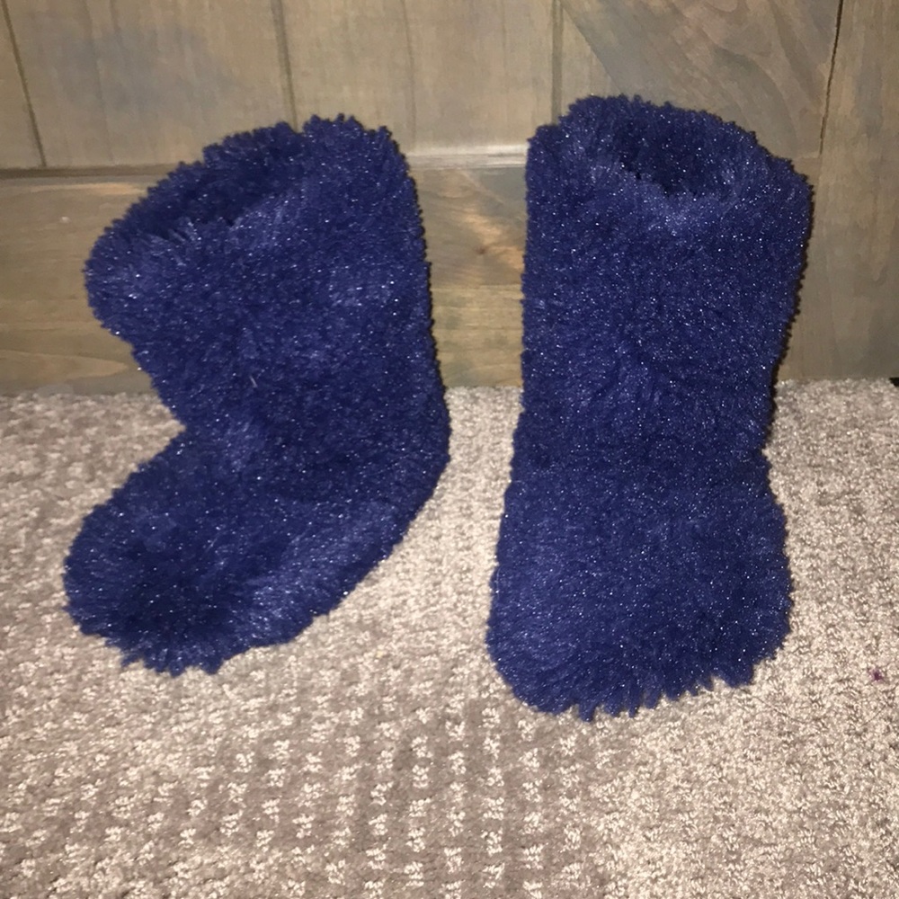 Pottery Barn Kids plush slipper boots Size Small